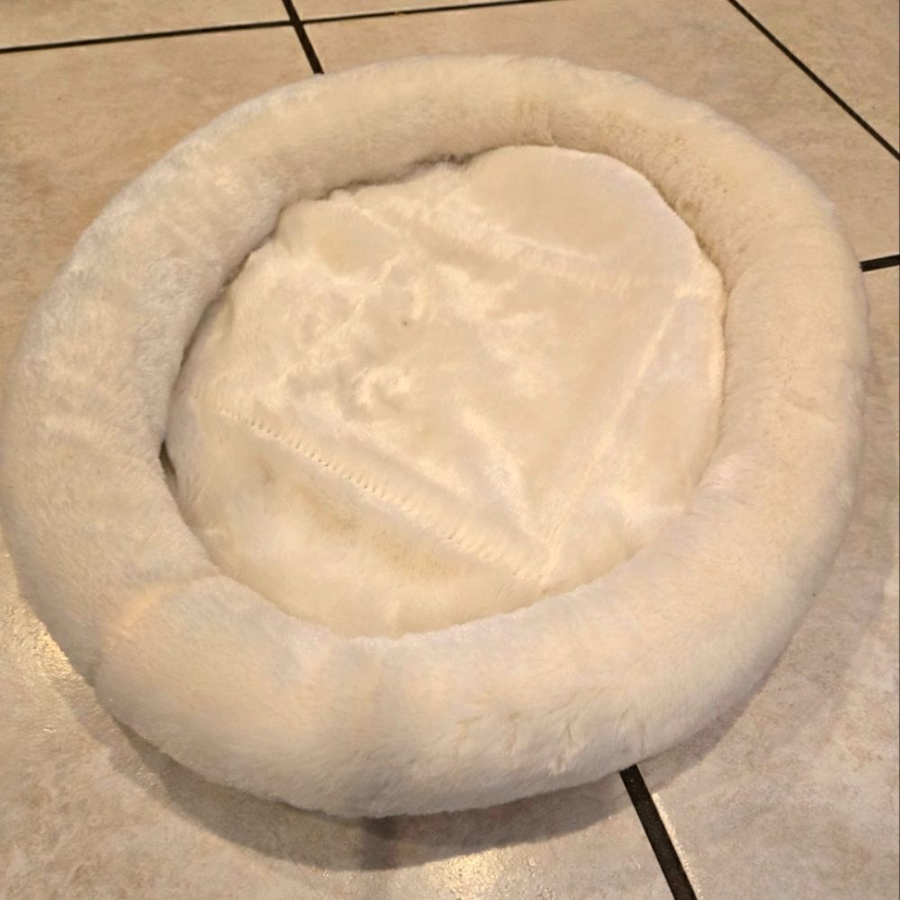 Cat Bed Plush 18 x 12